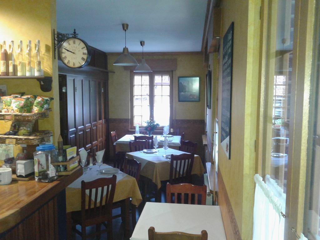 Hostal Les Bedules Oseja de Sajambre Eksteriør billede